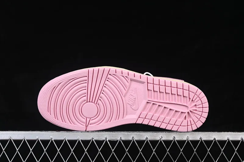 All categories Air Jordan Jordan series basketball shoes Air Jordan 1 Low Travis Scott x Air Jordan 1 Low OG AJ1 Joe 1 undercut low IQ7604-101